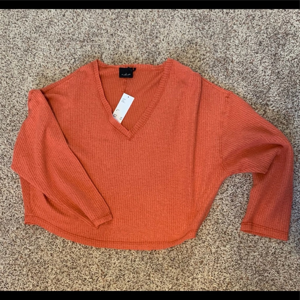 KNIT TOP